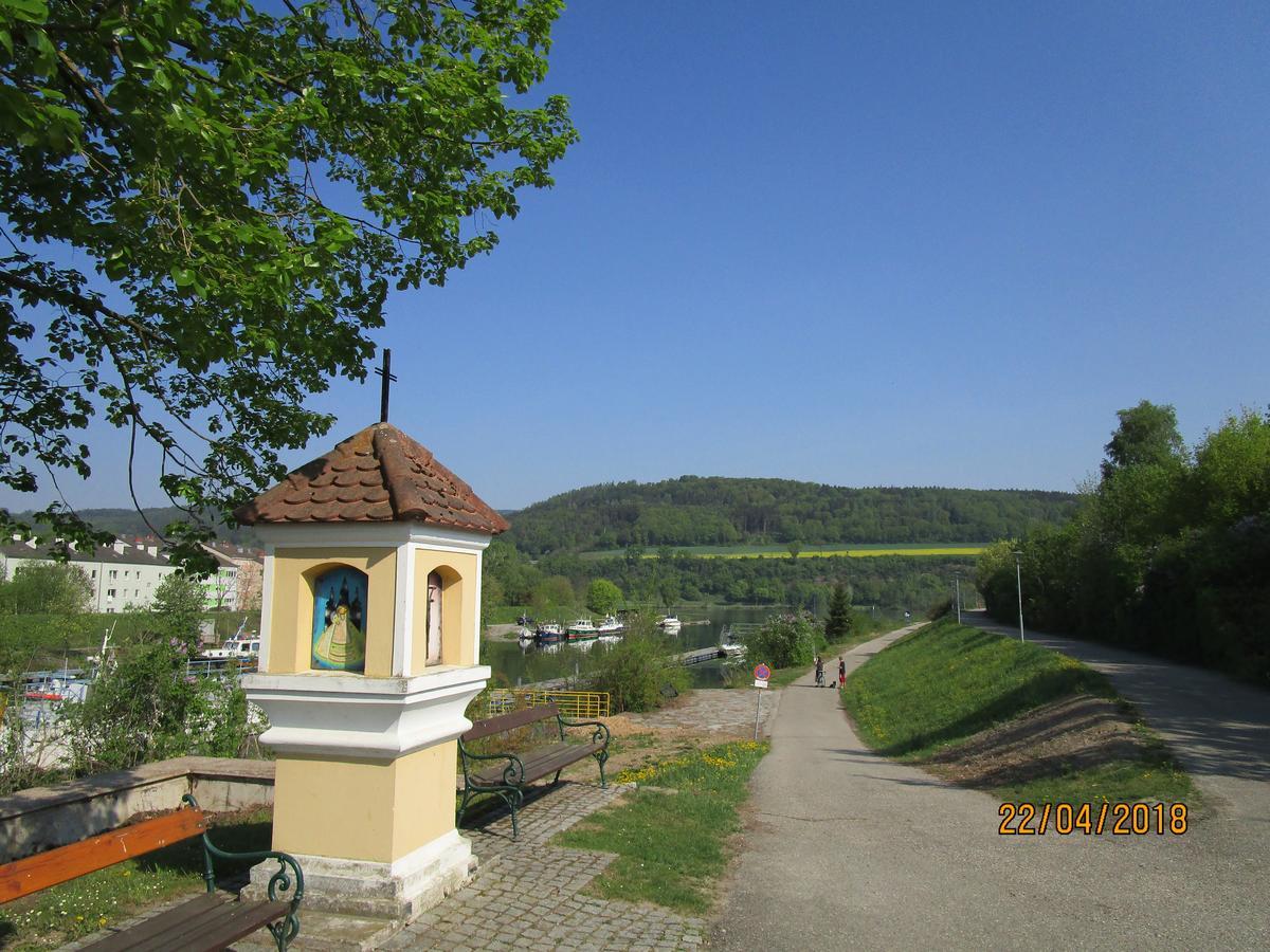 Privatzimmer Familie Wagner Pöchlarn Exteriör bild